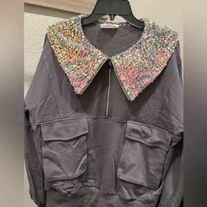 NWT Glitter collar pullover
